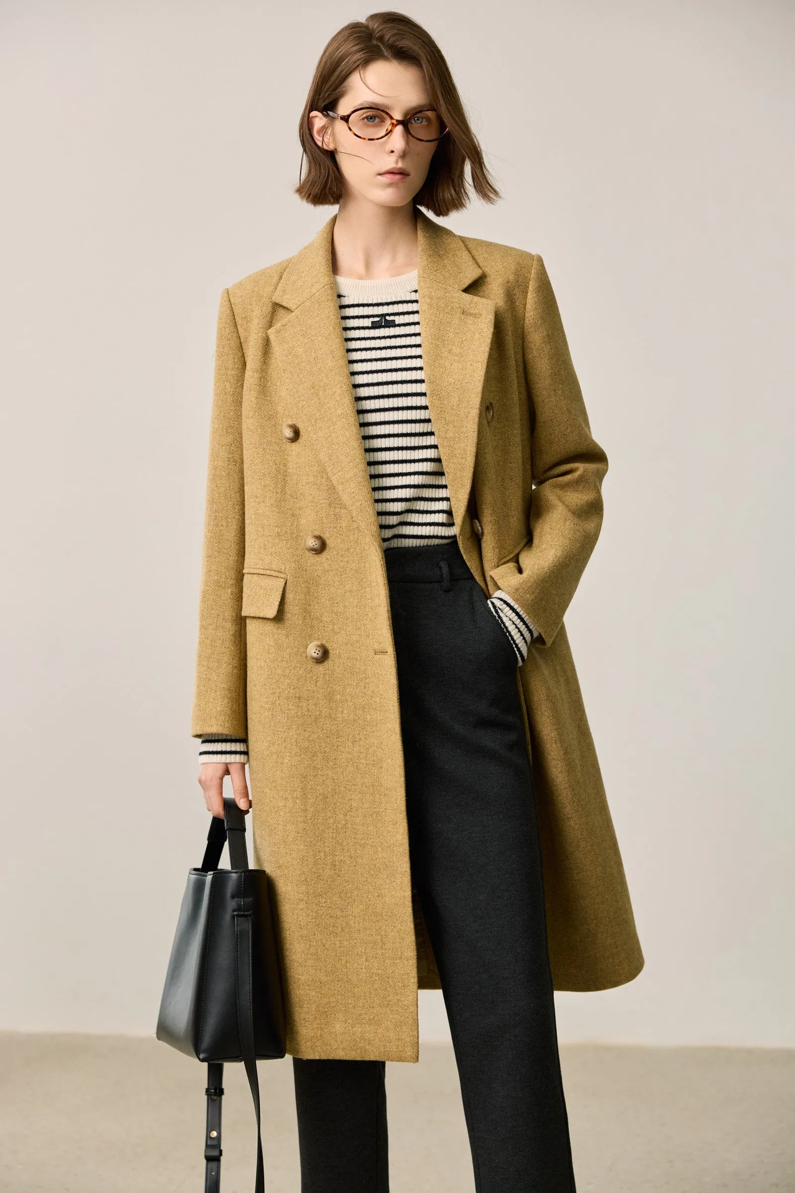 LILY Classic Wide-Shoulder Versatile Wool Coat