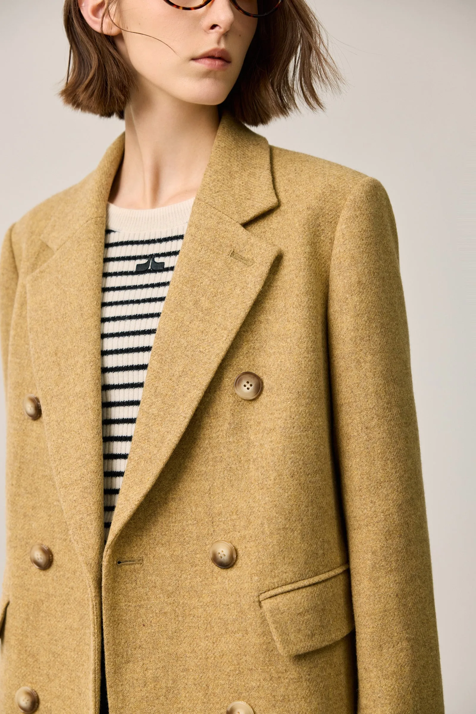 LILY Classic Wide-Shoulder Versatile Wool Coat